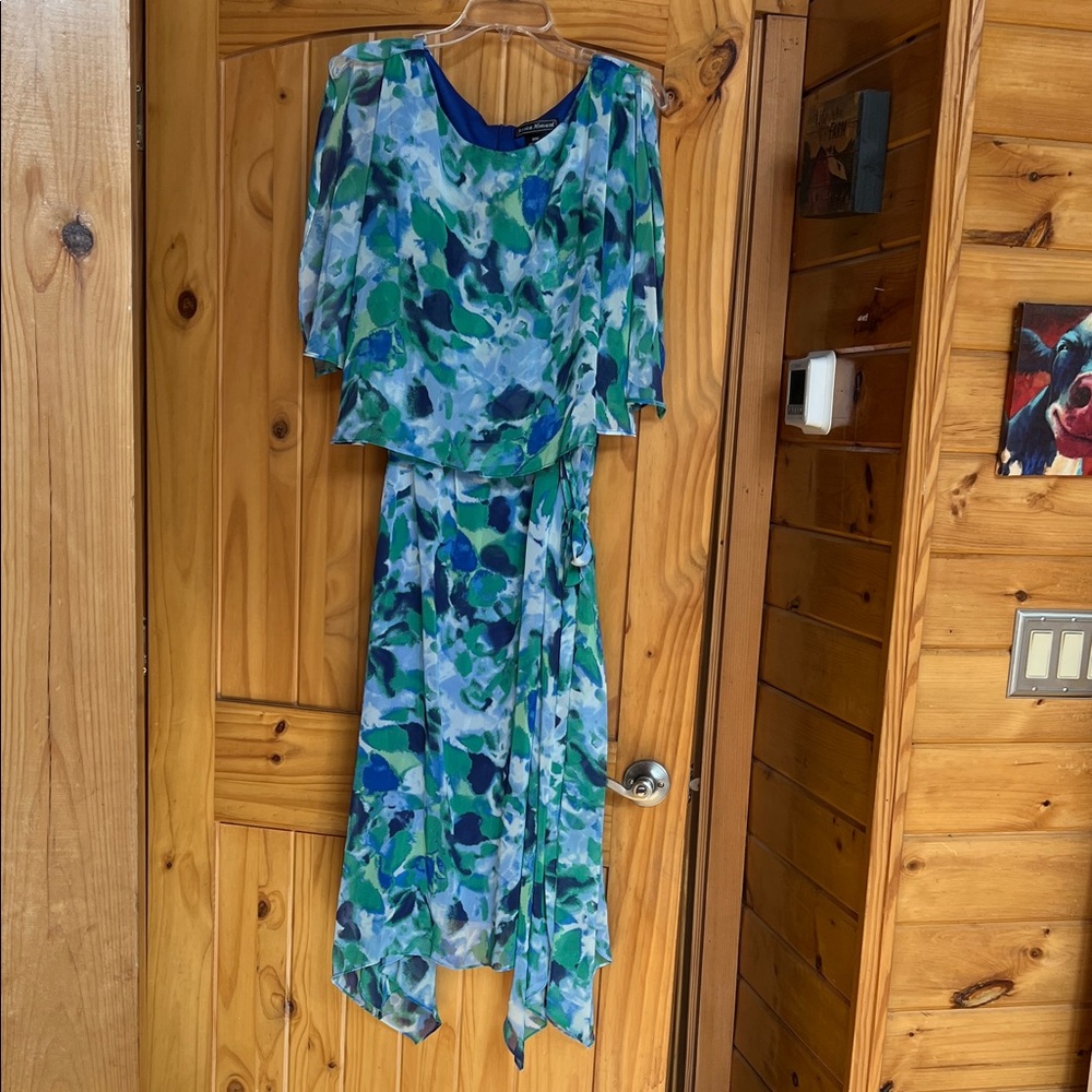 Jessica Howard Floral party wedding midi dress